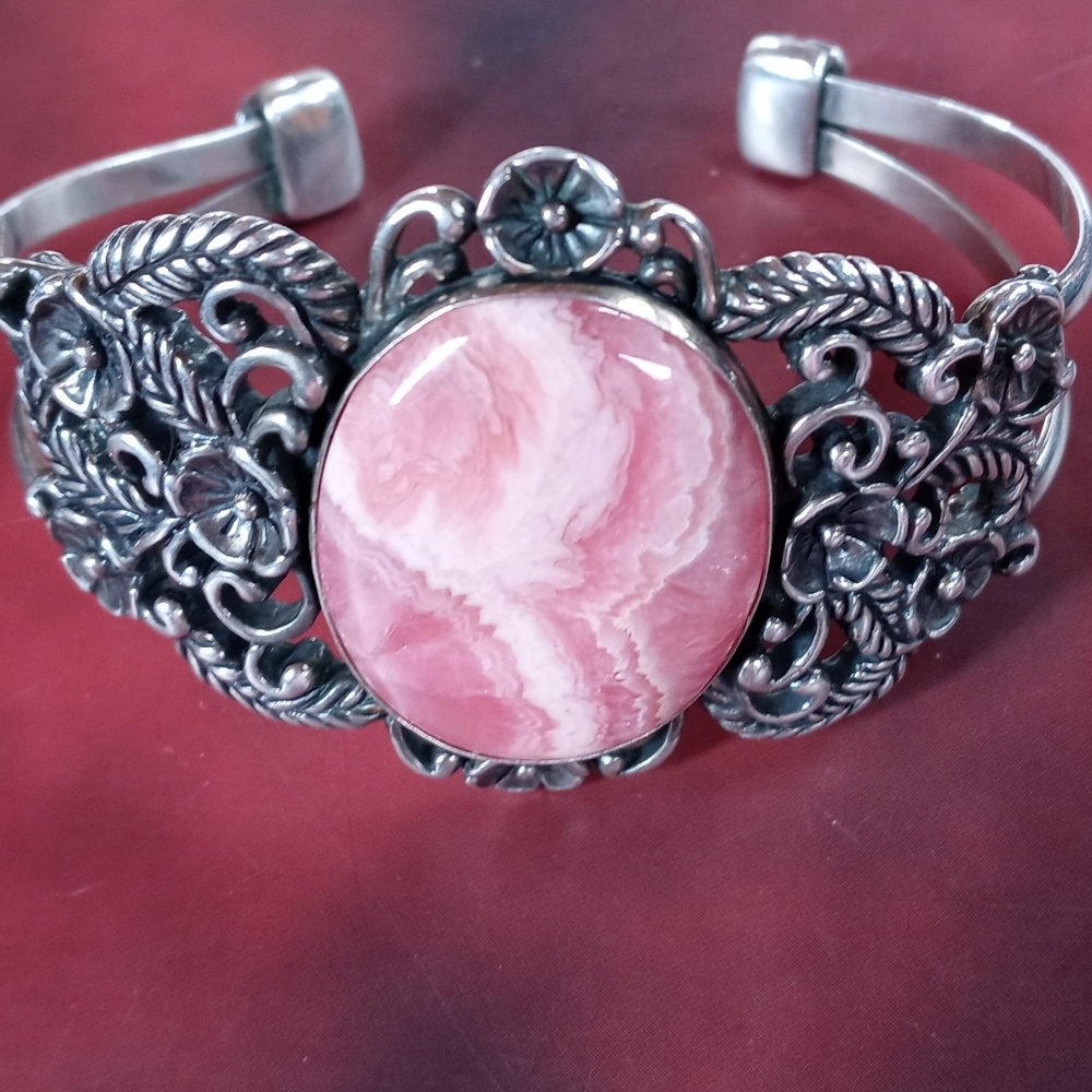 Beautiful & Alluring Genuine Sterling Silver Stone Bracelet by Carolyn Pollack!!